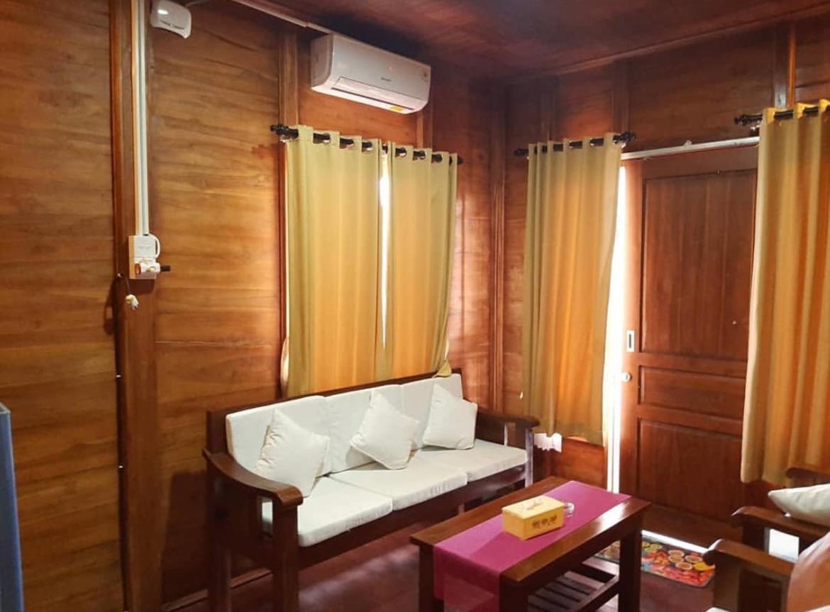 Grand Raka Homestay Lovina Buitenkant foto