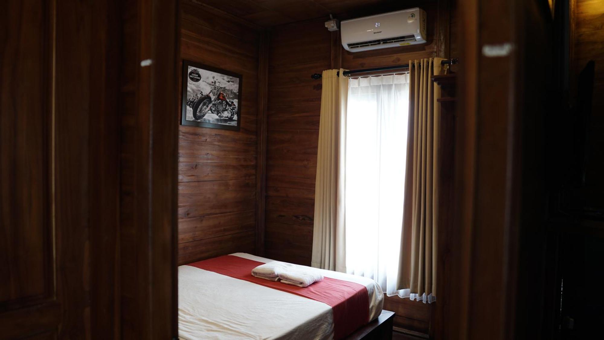Grand Raka Homestay Lovina Buitenkant foto